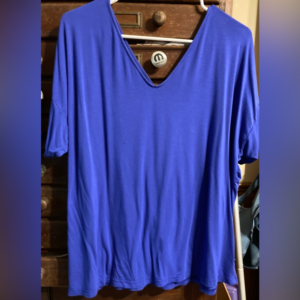 Women’s Piko top